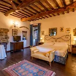 Castello Di Petrata Hotel 4*