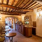 Castello Di Petrata Hotel Assisi