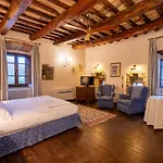 Castello Di Petrata 4*
