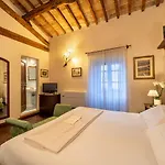 Hotel Castello Di Petrata