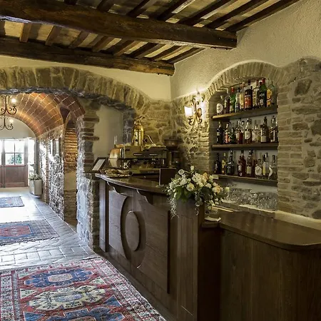 Szálloda Castello Di Petrata 4*