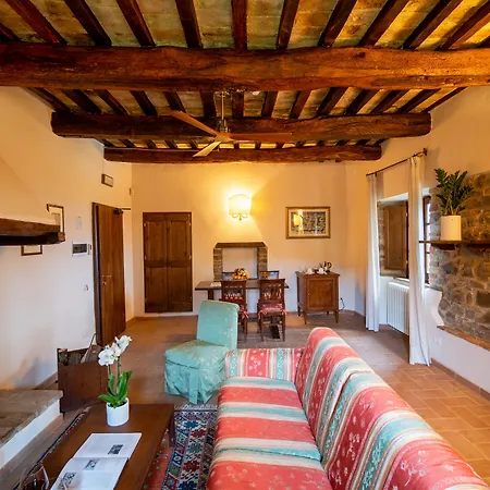 Castello Di Petrata Hotel 4*