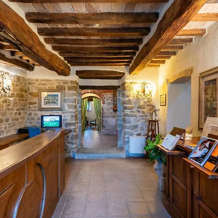 Castello Di Petrata Otel 4*