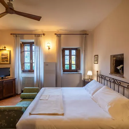 Castello Di Petrata Szálloda 4*
