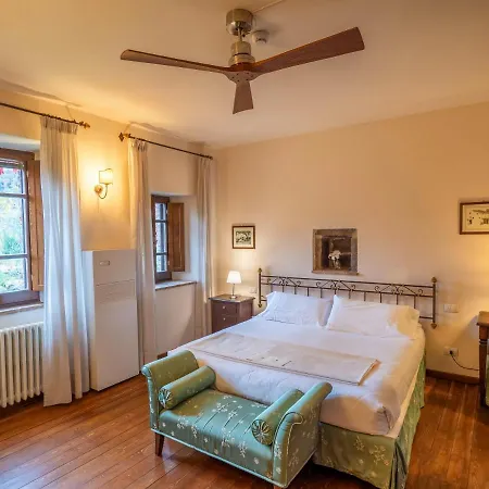 Hotell Castello Di Petrata 4*