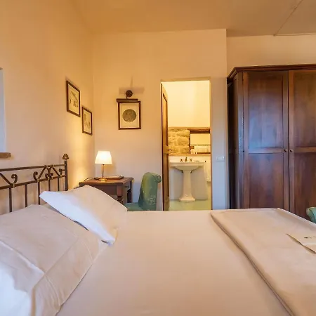 Castello Di Petrata Hotel 4*