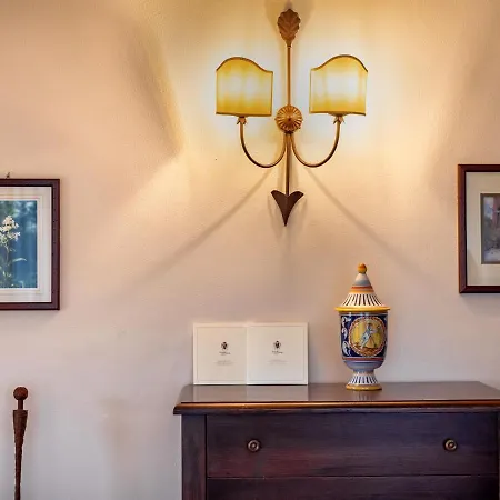 Otel Castello Di Petrata