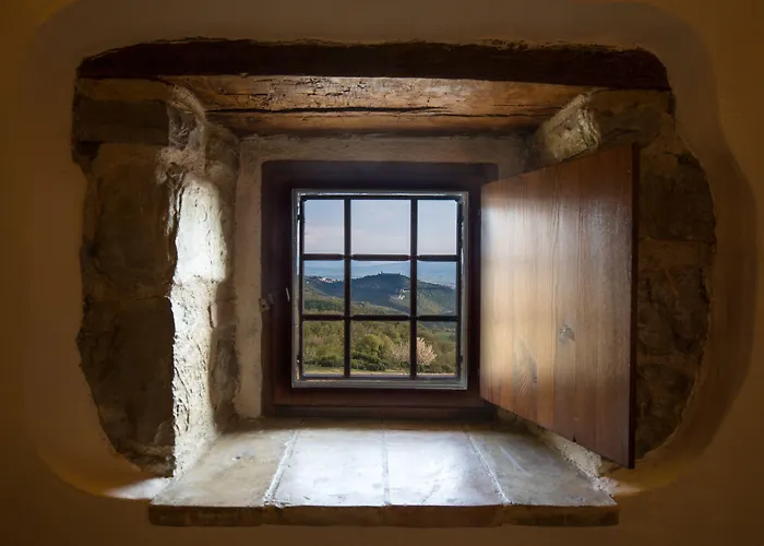 Castello Di Petrata Hotel 4*