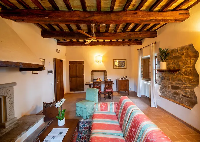 Castello Di Petrata 酒店 4*