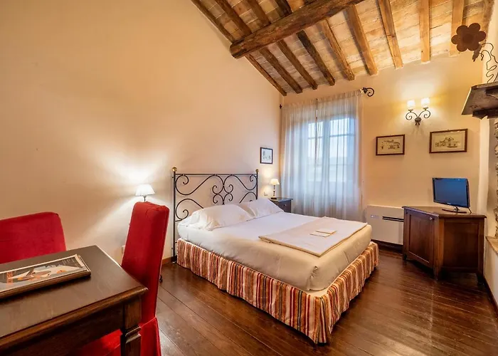 Castello Di Petrata Hotel 4*